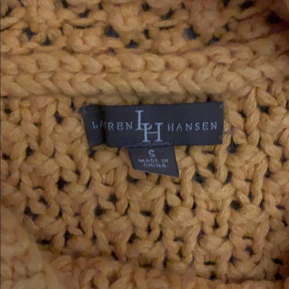 Lauren Hansen Women’s Sweater - Picture 3 of 3